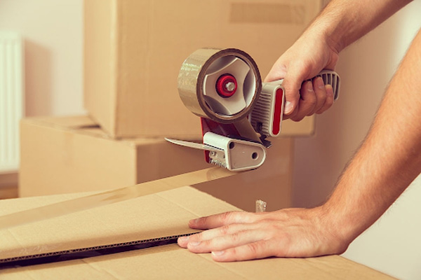 Đóng gói hàng hóa gửi đi nước ngoài theo kích thước tiêu chuẩn