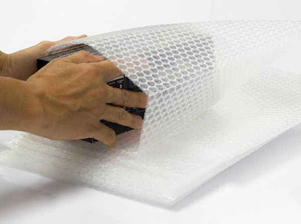 Đóng gói hàng bằng các vật liệu chuyên dụng