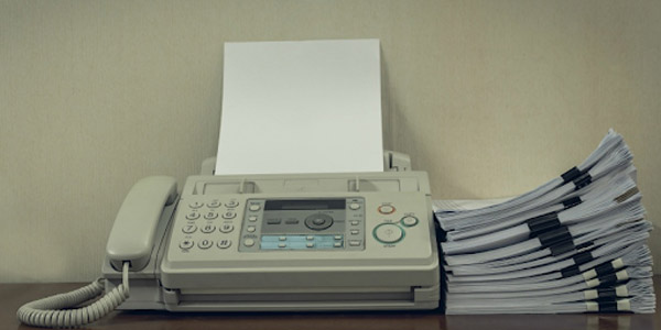 Một số lĩnh vực vẫn sử dụng máy fax để gửi tài liệu sang nước ngoài