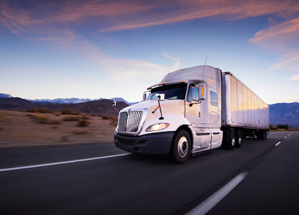 Hệ thống xe chở hàng của Nasco Express hiện đại, đầy đủ trang thiết bị bảo quản