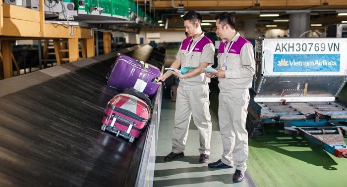 Hàng hóa gửi chuyển phát nhanh đi Singapore