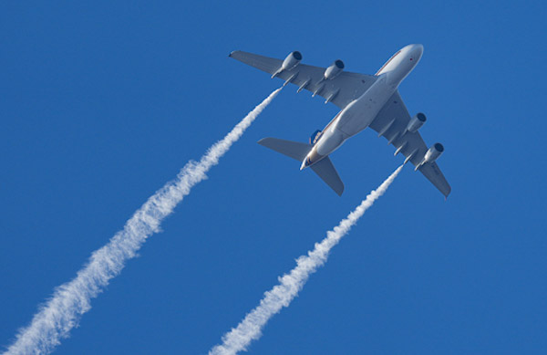 Gửi hàng bằng máy bay là phương án tối ưu hoá thời gian