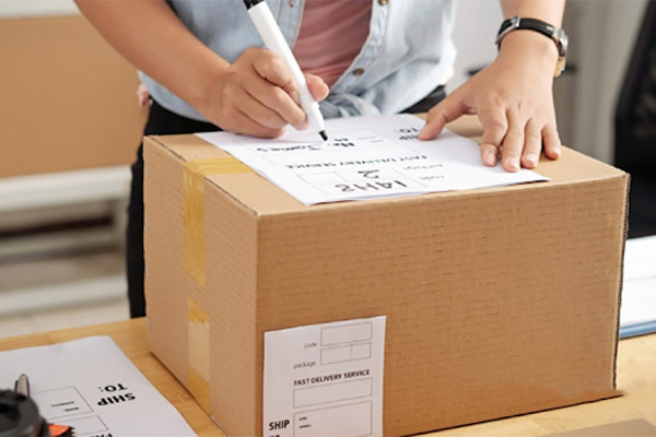 Tên người nhận cần đảm bảo tính chính xác cao